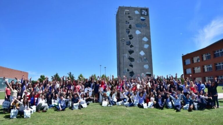 Descubre las Experiencias Profesionales en la UAT: Una Inmersión en el Mundo Laboral