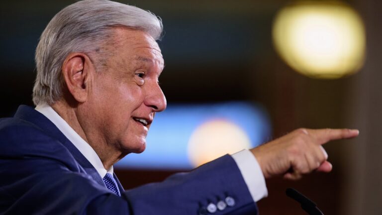 Descubre el impactante email de Andr&eacute;s Manuel L&oacute;pez Obrador que cambiar&aacute; el rumbo de la pol&iacute;tica